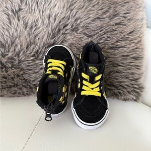 Vans Kids Sneakers in Black and Yellow